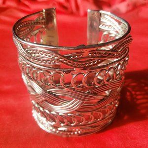 Fashion Jewelry Women's Silver Plated Cuff Bracelet Small 8"